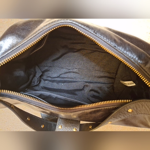 Sondra Roberts Black Leather Buckle Bag - Picture 4 of 5